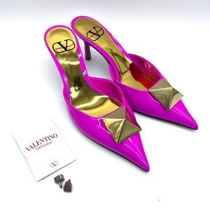 Valentino Garavani
One Stud Patent Leather Mules